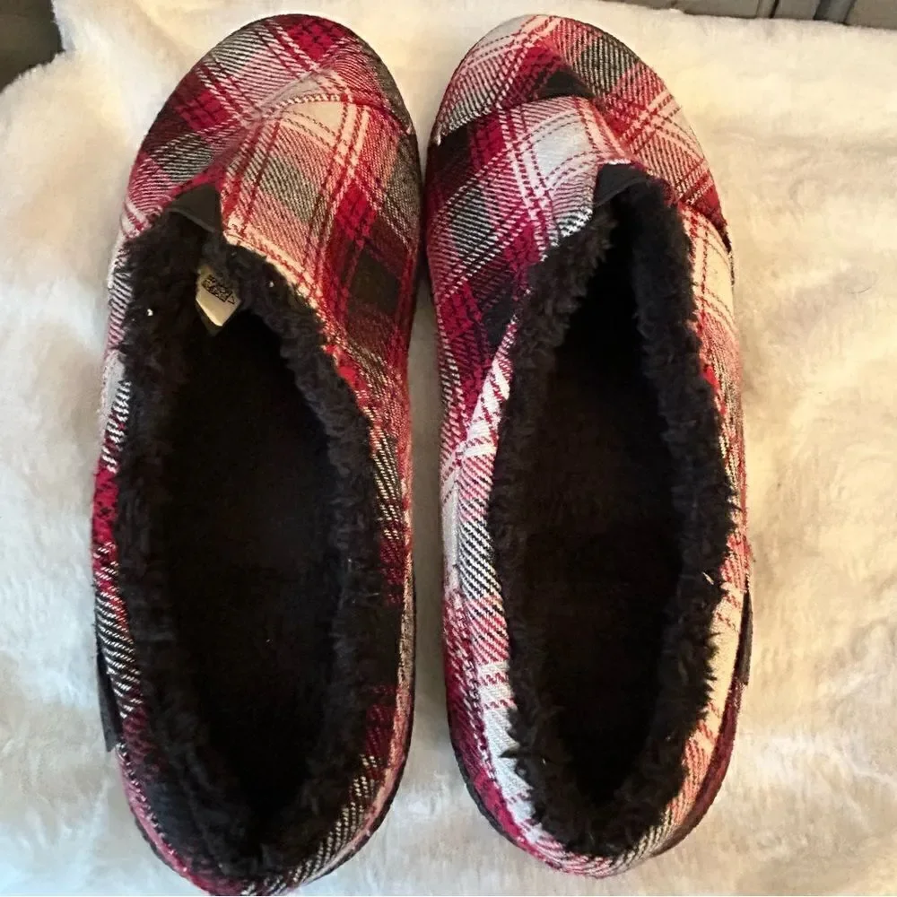 ‎Tom’s plaid men’s slippers size 11 NWOT